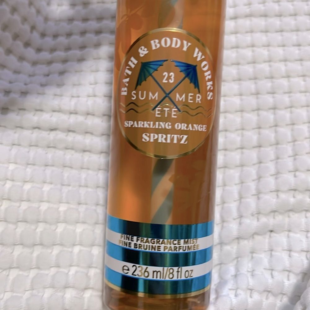 NEW - Bath & Body Works- Sparkling Orange Spritz - Picture 2 of 3